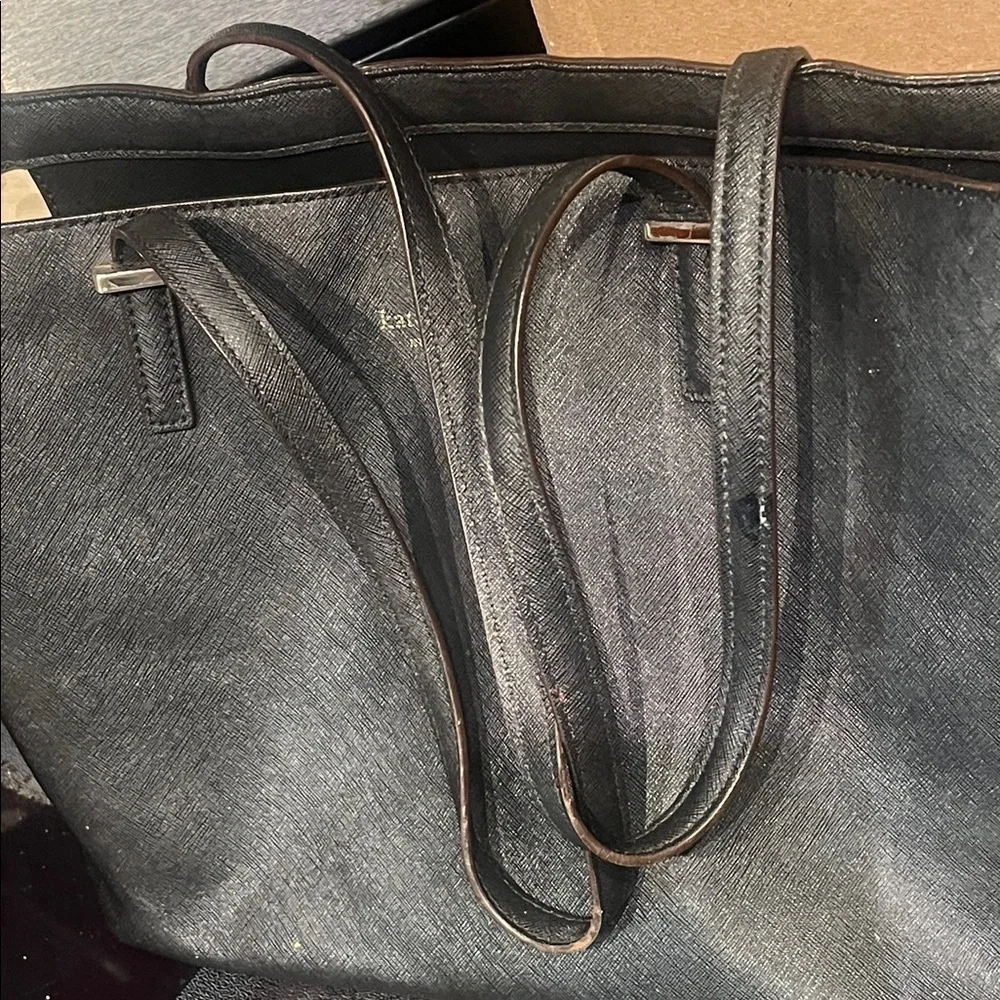 Kate Spade New York Cedar Street Harmony Tote Black Saffiano Leather
